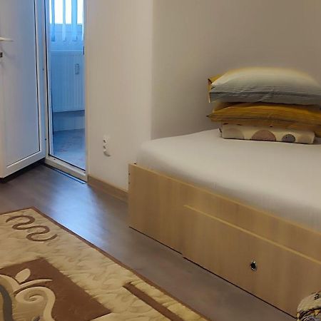 Margeanului Studio Bukares Bagian luar foto